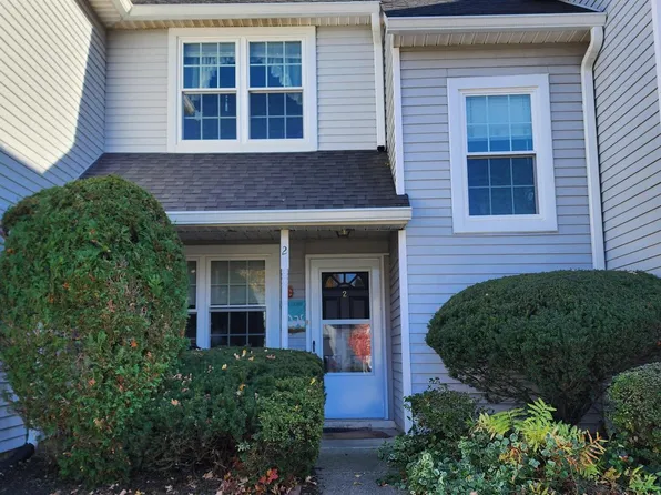 2 Craig Ct, Newtown, PA 18940