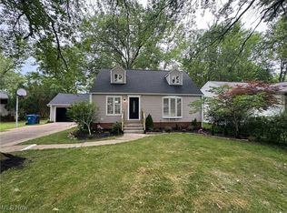 4018 Root Rd, North Olmsted, OH 44070