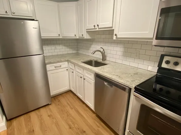 17 Erick Rd APT 19A, Mansfield, MA 02048