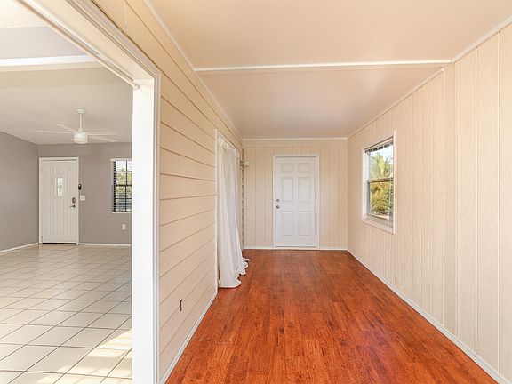 5th image of 180 Coral Ave