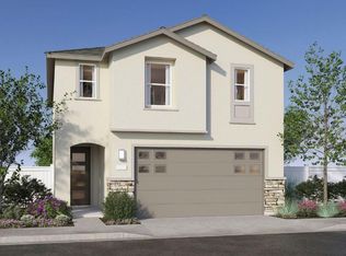 6560 E Clingstone Dr, Fresno, CA 93727