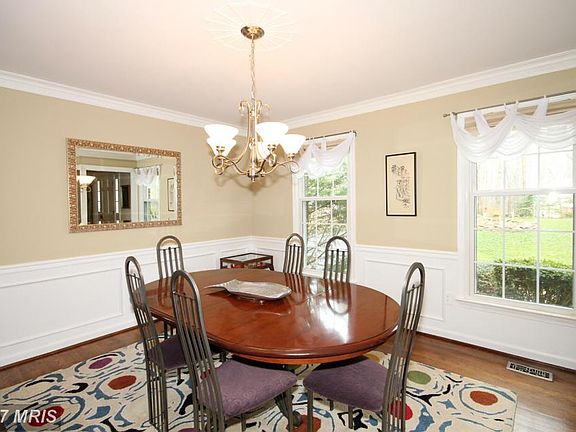 4th image of 11001 Highridge St