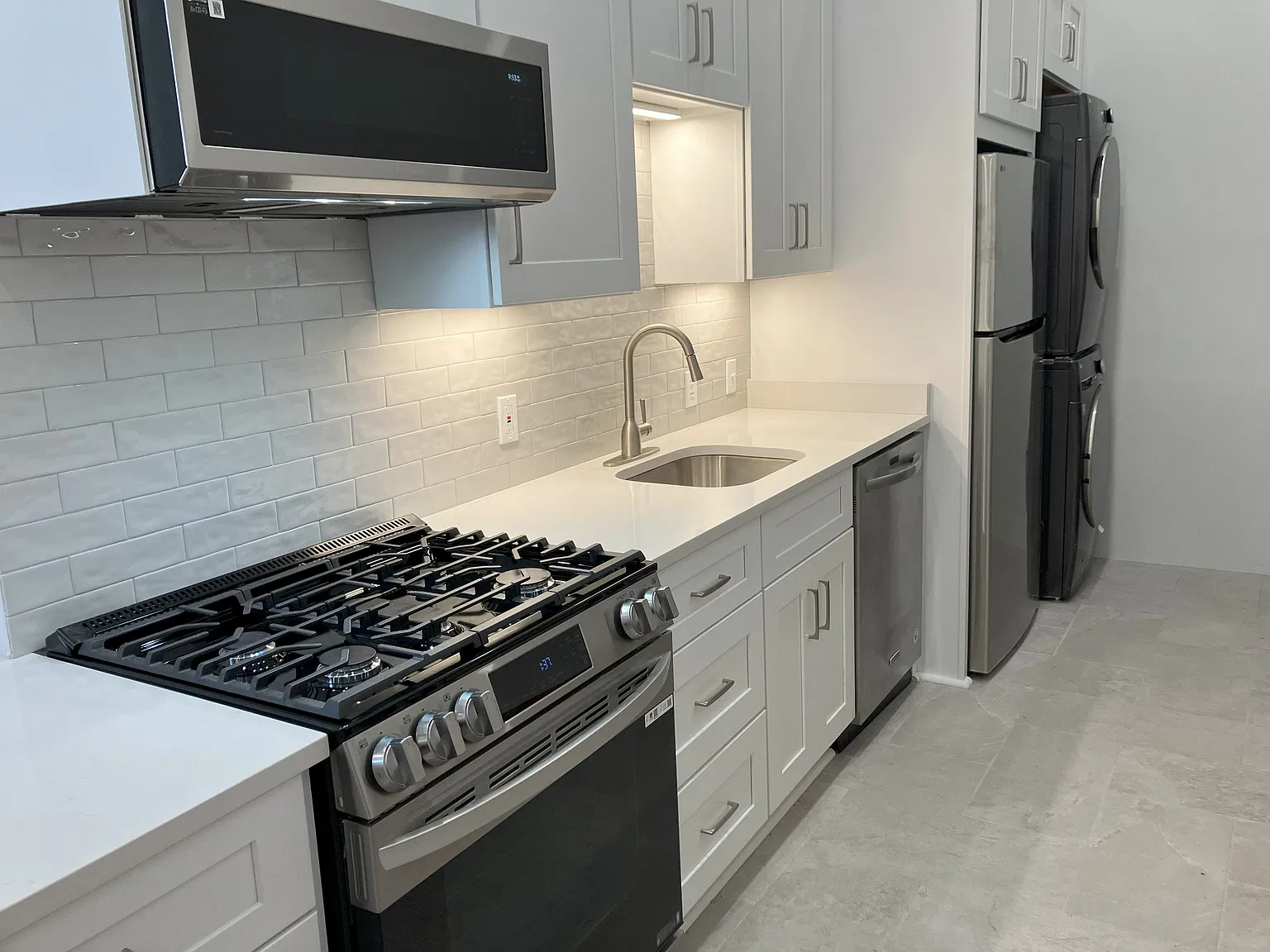 2 bed, 980 sqft, $1,625 — Photo 4
