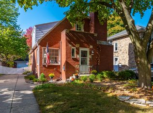 5527 N Bay Ridge Ave, Whitefish Bay, WI 53217