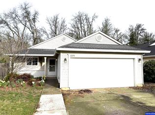 2275 SW Creekside Ln, McMinnville, OR 97128