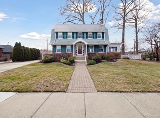 422 Hendrie Blvd, Royal Oak, MI 48067