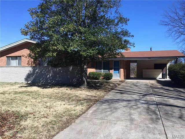 7225 Waterford Dr photo 1