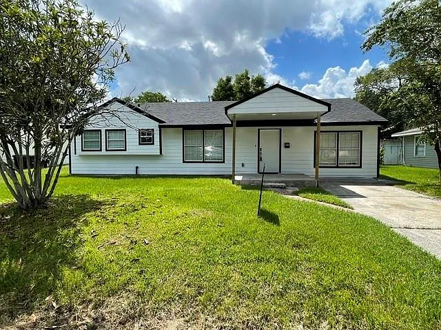 109 Del Monte Ln