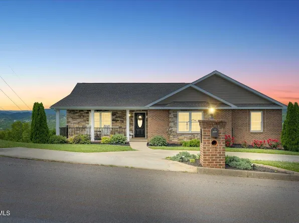 4892 Eagle Pointe Dr, Kingsport, TN 37664