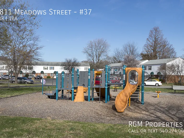 2811 Meadows St NW #37 — Photo 2