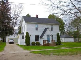 135 N Sherman St, Sheridan, MI 48884