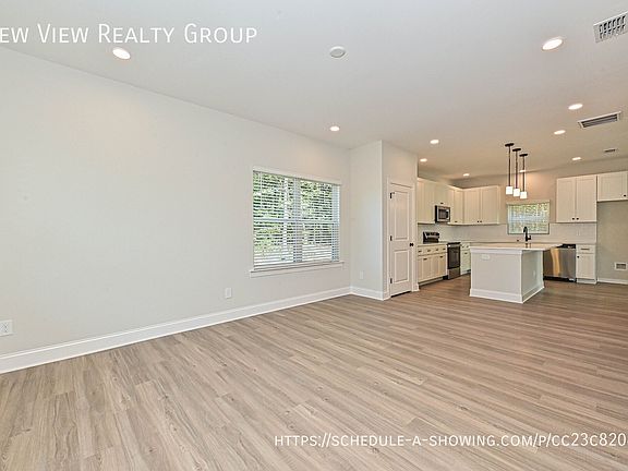 4th image of 1461 Riverview Rd