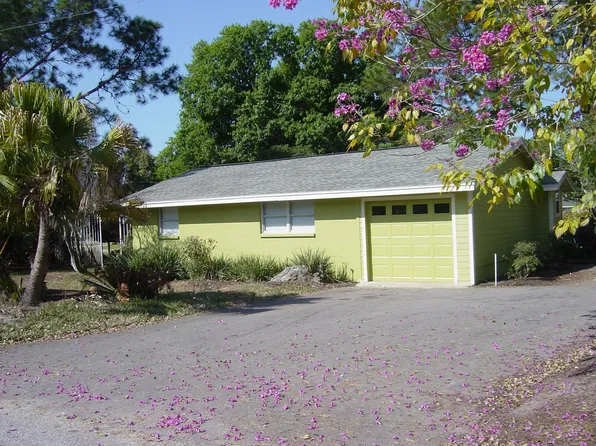 3201 Lake Saxon Dr, Land O Lakes, FL 34639