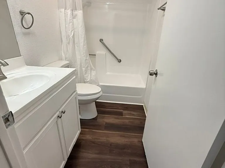 7235 Baird Avenue — Photo 10