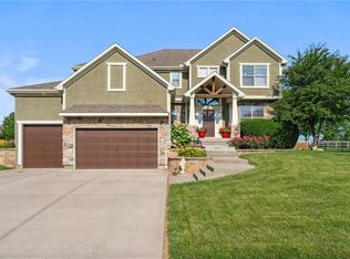 936 SW Raintree Dr, Lees Summit, MO 64082