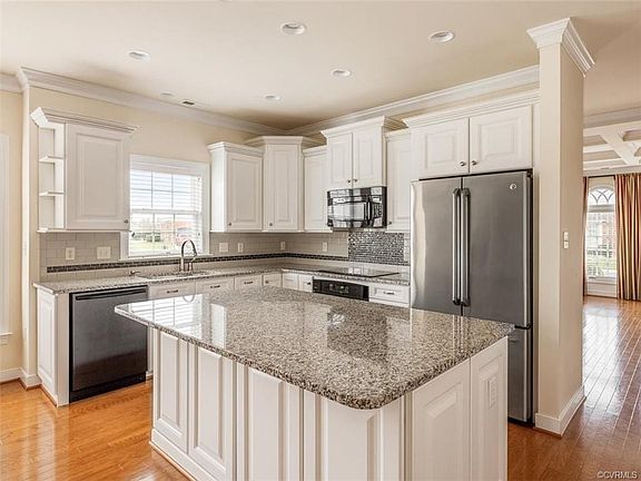 5th image of 951 Belva Ln #39