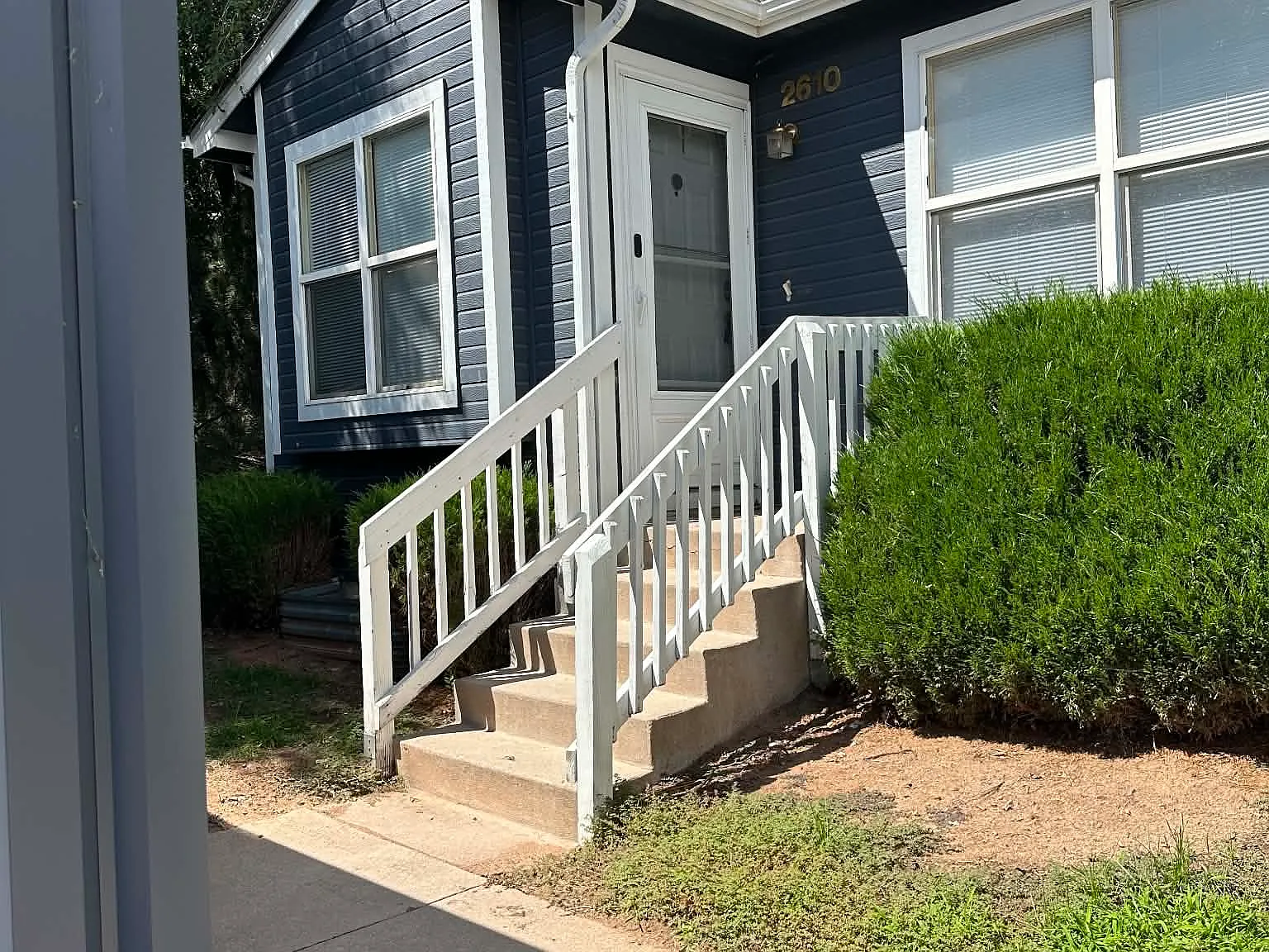 3 bed, 1584 sqft, $2,300 — Photo 2
