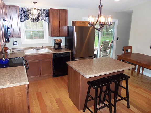2nd image of 11829 W Oakwood Dr