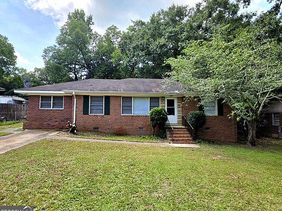 2nd image of 2639 Tredway Dr