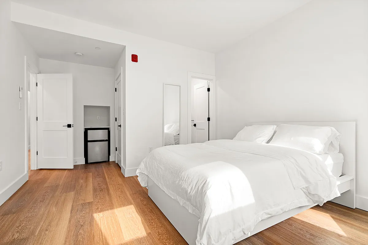 Building Photo - 90 Forbes St #3
