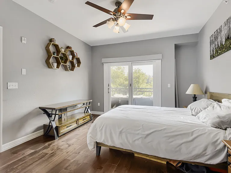1705 N Gaylord St #301 — Photo 8