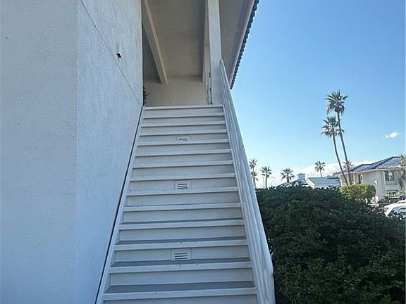 3rd image of 1800 Clubhouse Dr Unit 96