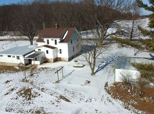W10349 Valley View Rd, Shawano, WI 54166