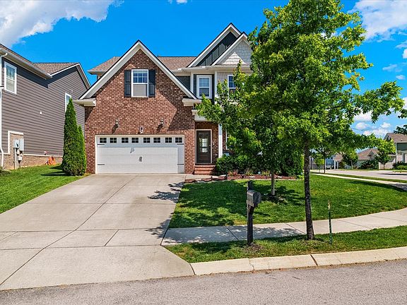3rd image of 209 Sable Ln