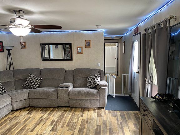 4th image of 2705 Saint Vincents Ave #34