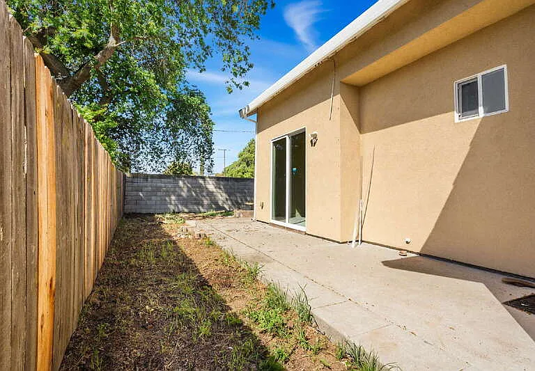 2621 Mysin Way — Photo 23