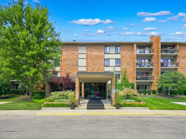 201 Lake Hinsdale Dr APT 405, Willowbrook, IL 60527