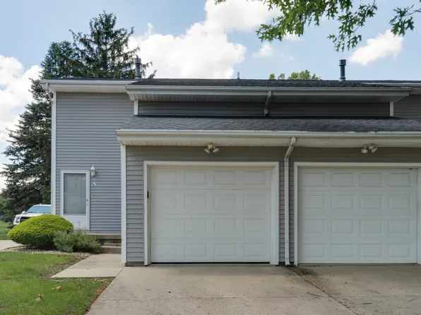 1560 Hunt Dr APT A, Normal, IL 61761