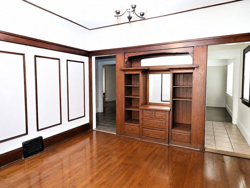 1st image of 4420-4422 W Lloyd STREET
