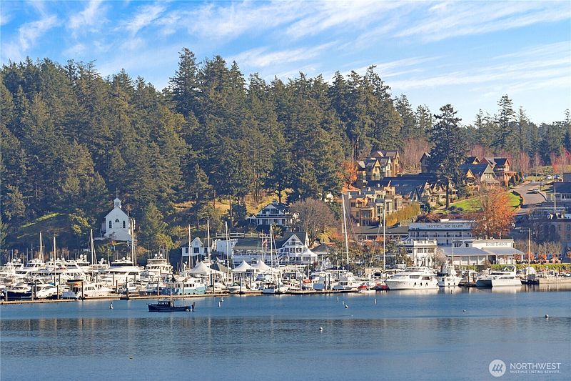 5th image of 7 Roche Harbor Shores