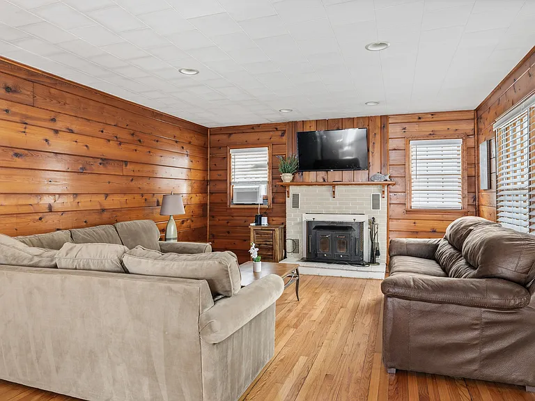 292 Grayson Rd — Photo 24