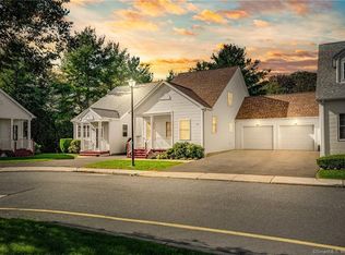 33 Forest Rd #D, Milford, CT 06461