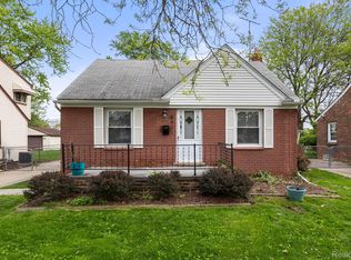 8421 Warren Blvd, Center Line, MI 48015