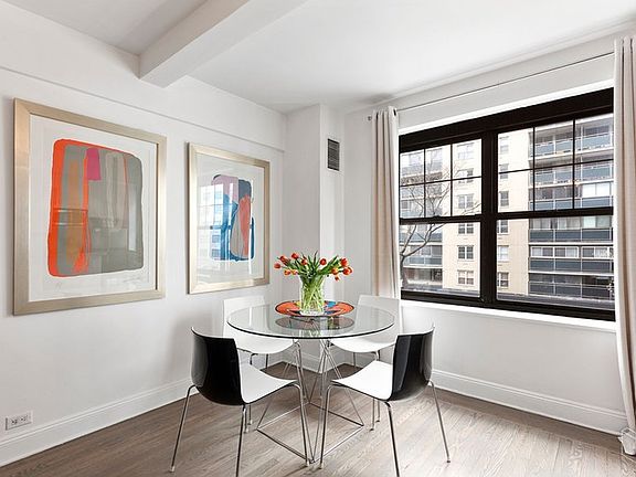 3rd image of 200 E 16th St APT 3J