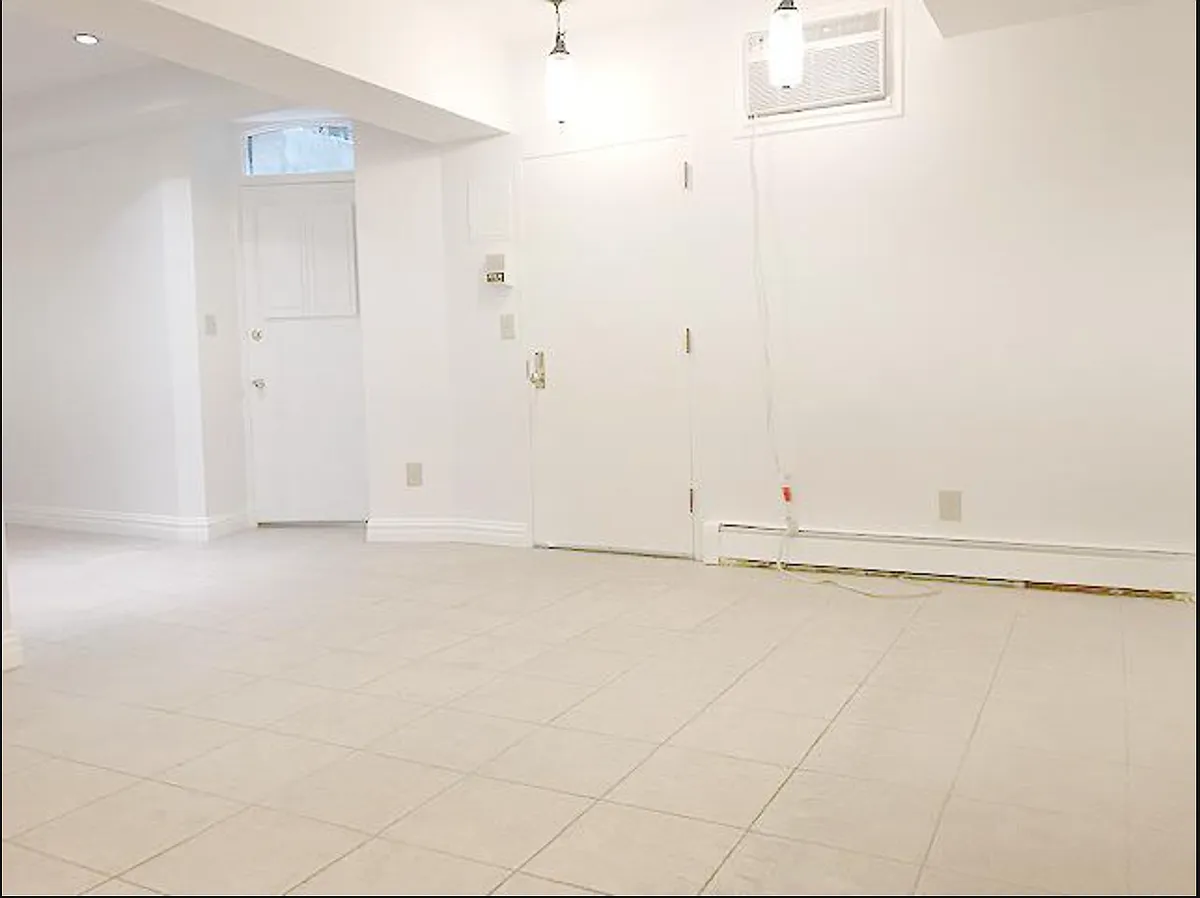 Building Photo - 104 Sullivan St #OFFICE