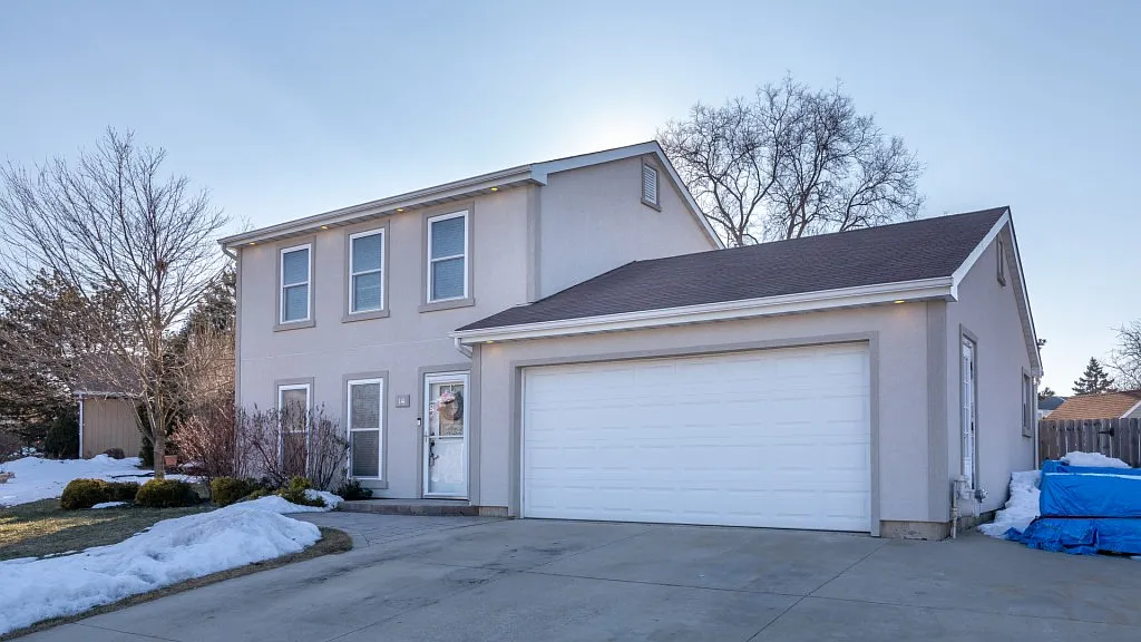 14 Chaucer Ln photo 1