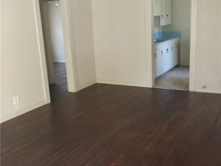 219 Tutt Ave — Photo 9