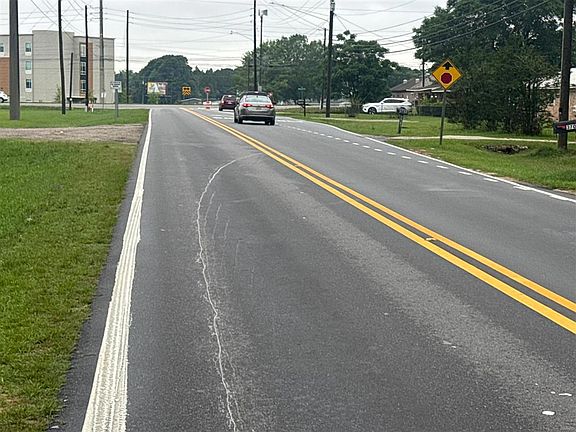 5th image of 3606 Flynn Rd