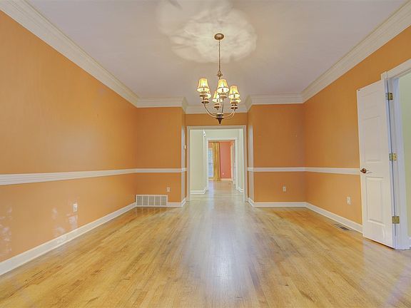 5th image of 7811 Satinwood Pl