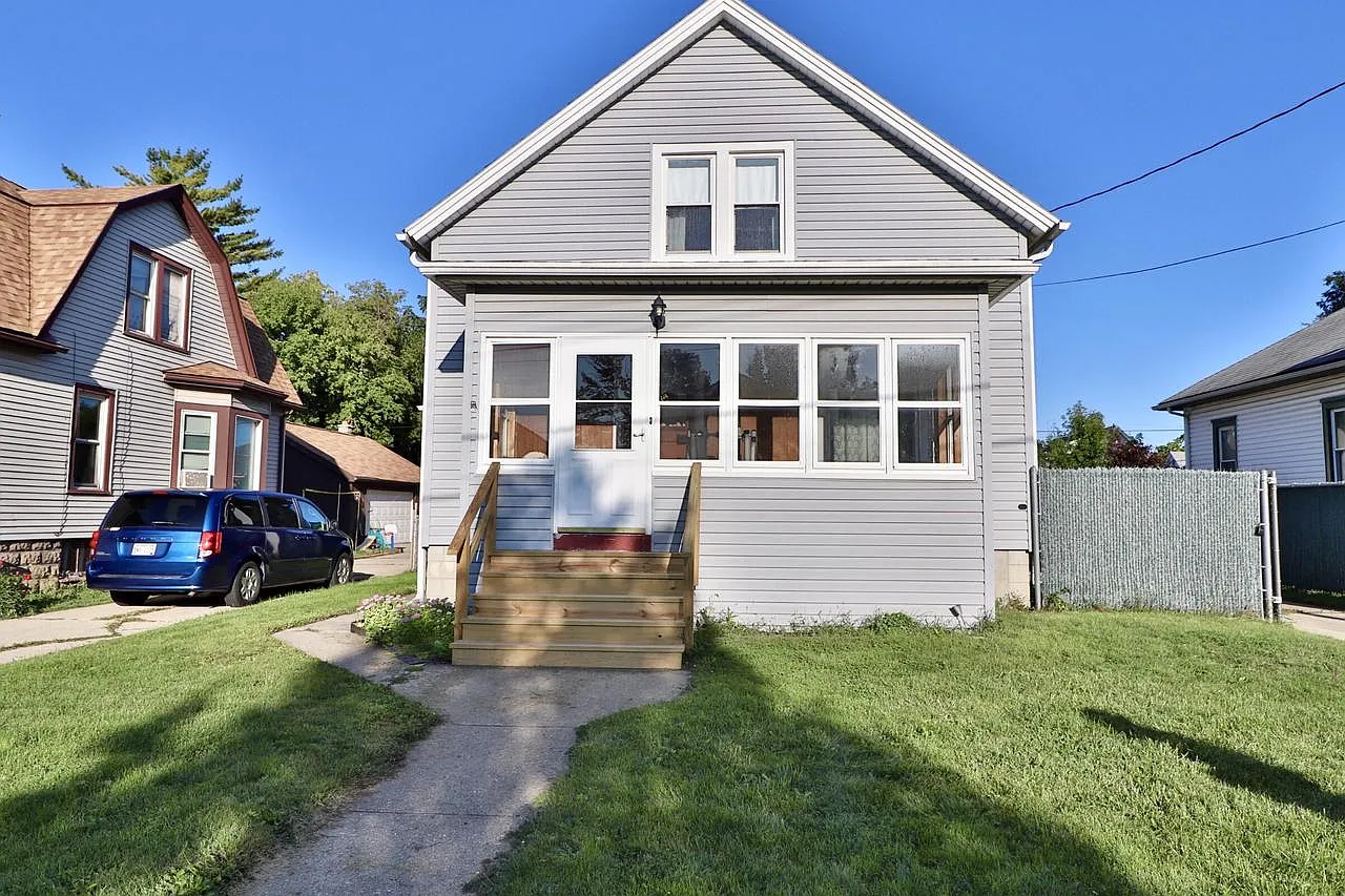 4901 21st AVENUE photo 1