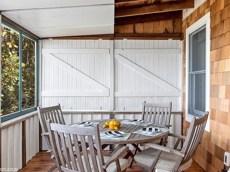 24 Cliff Way — Photo 18