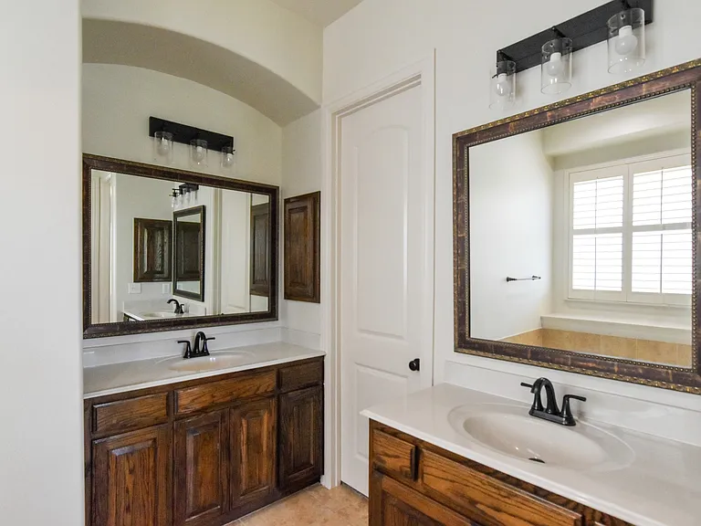 12481 Hollister Dr — Photo 16
