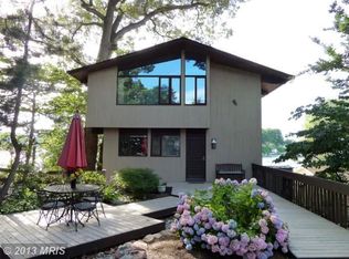 694 N Riverside Dr, Crownsville, MD 21032