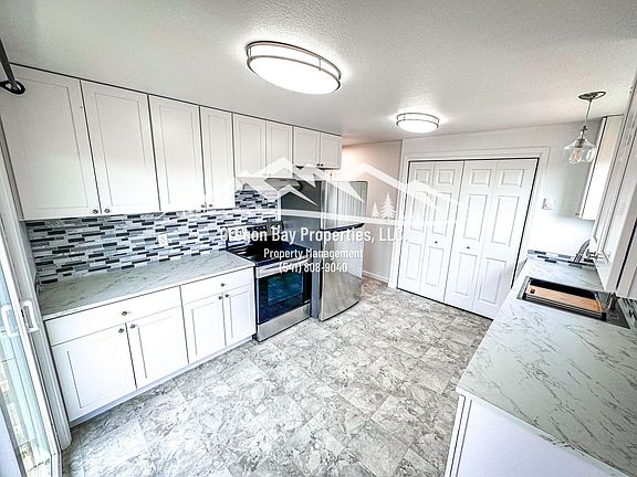 5th image of 544 N 2nd St #3
