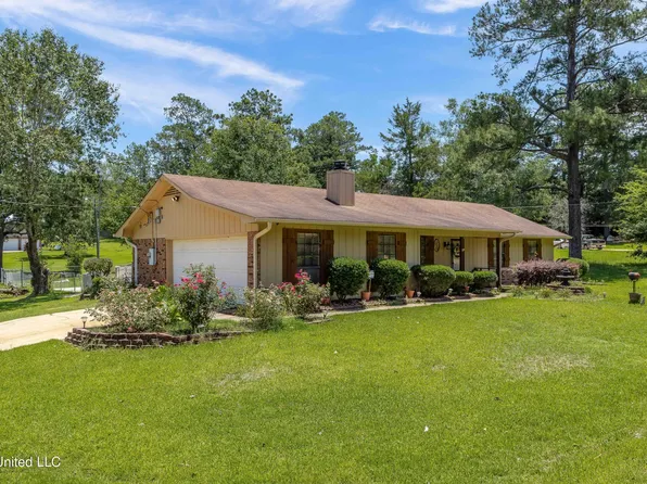 3968 Forest Lake Dr, Jackson, MS 39212