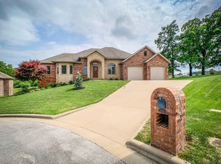 3405 N Prince Ln, Springfield, MO 65803